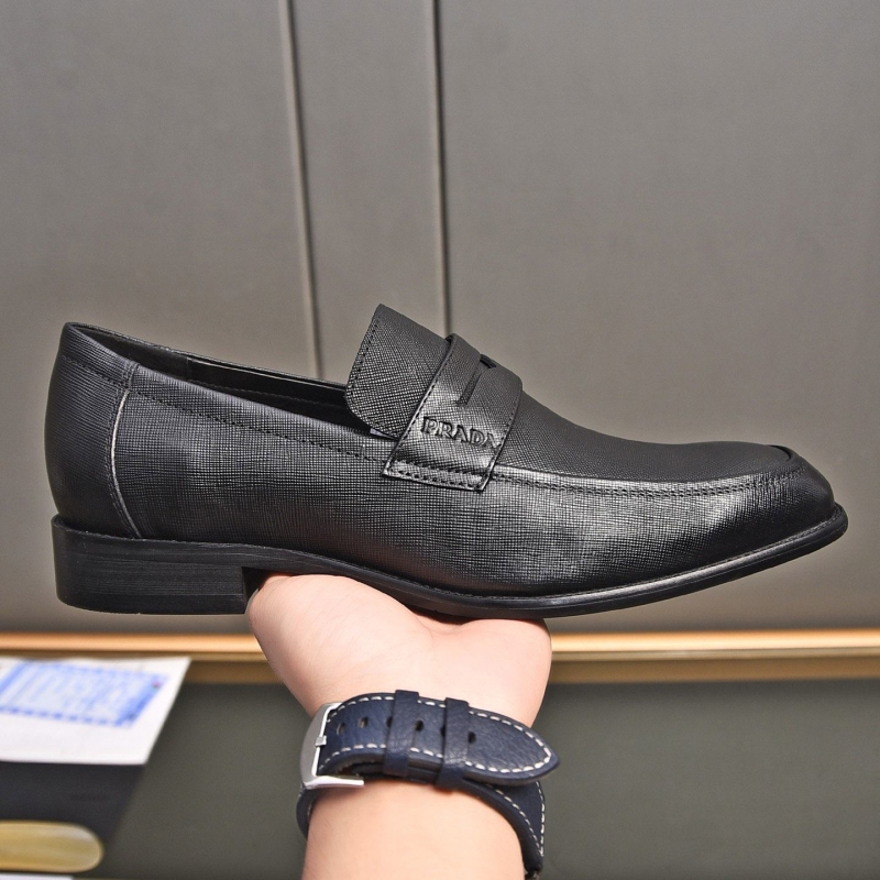 Pra*a leather shoes